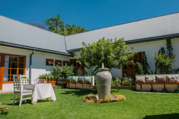 Dining-Atrium